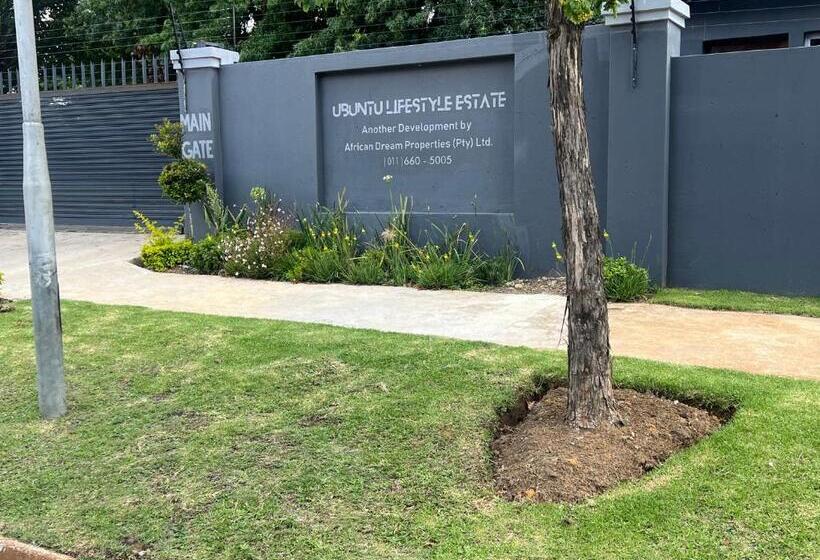 بنسيون Ubuntu Lifestyle Estate