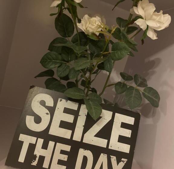 استراحتگاه Azure Urban Residences Parañaque By M&d Maui Tower