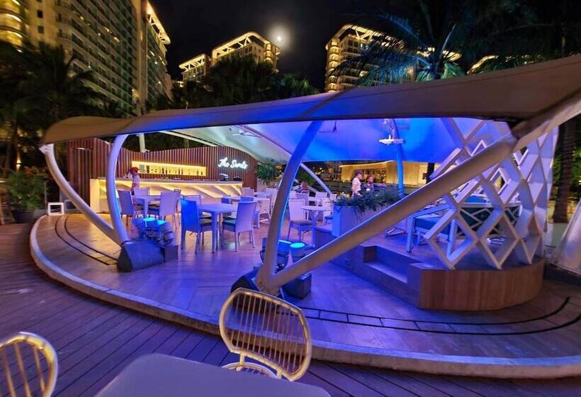 استراحتگاه Azure Urban Residences Parañaque By M&d Maui Tower