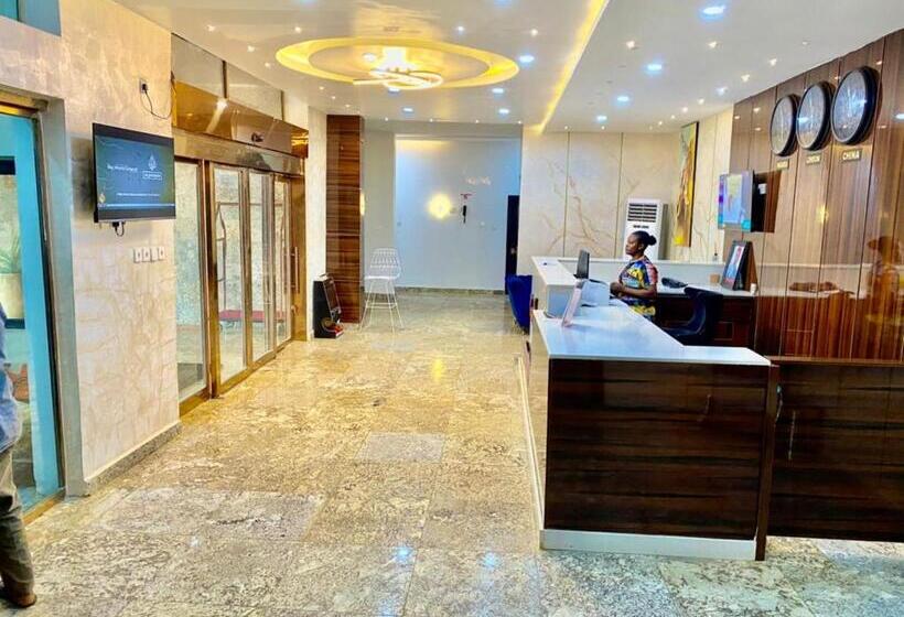 Rove Luxury Hotel And Suites