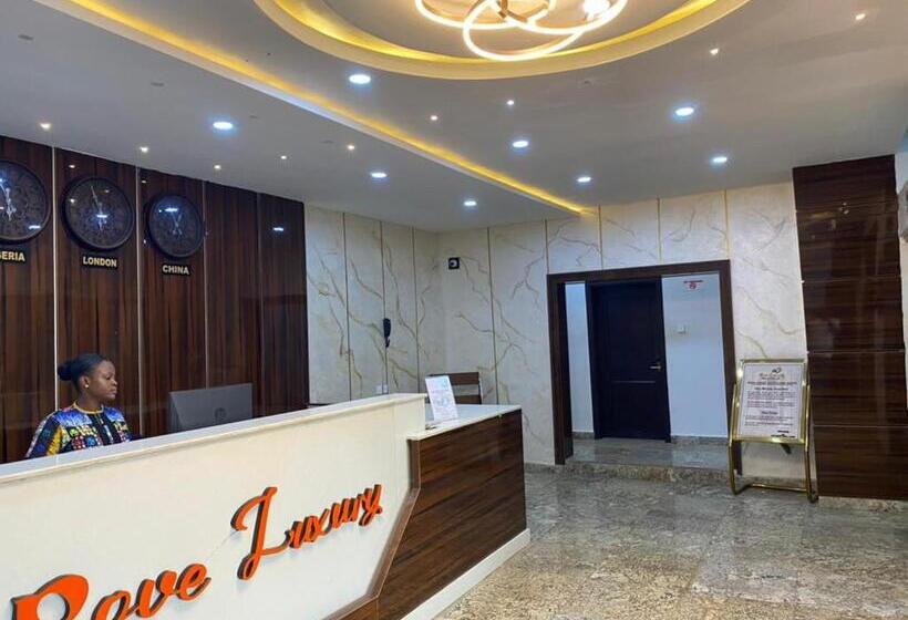 Rove Luxury Hotel And Suites