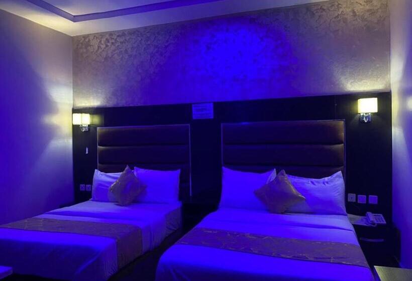 Rove Luxury Hotel And Suites