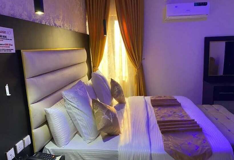 Rove Luxury Hotel And Suites