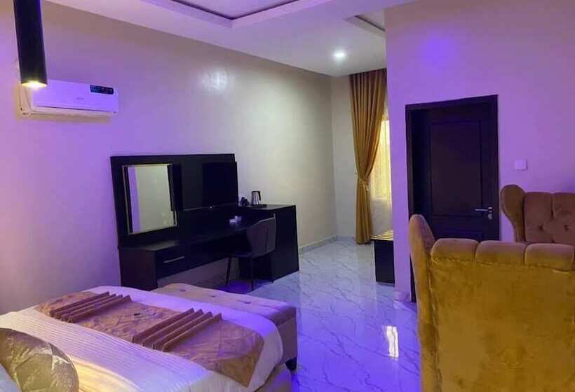 Rove Luxury Hotel And Suites