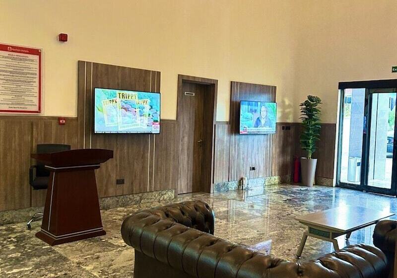 Rove Luxury Hotel And Suites