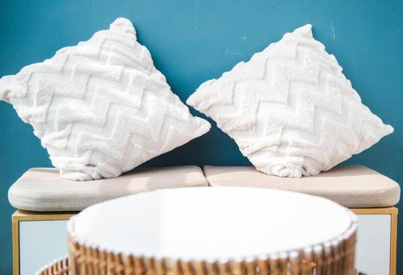 Bali Inspired With Man Made Beach View, Ps4, Instax, Karaoke & Netflix