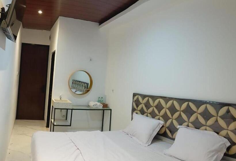 Общежитие Batik Inn Semarang