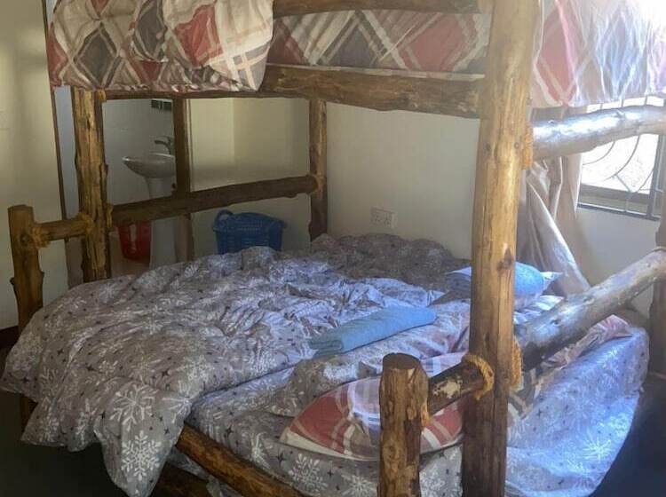 ユースホステル A Cozy Home Stay In Arusha Catus House