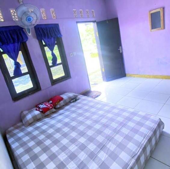 호스텔 Penginapan & Homestay Geopark Ciletuh