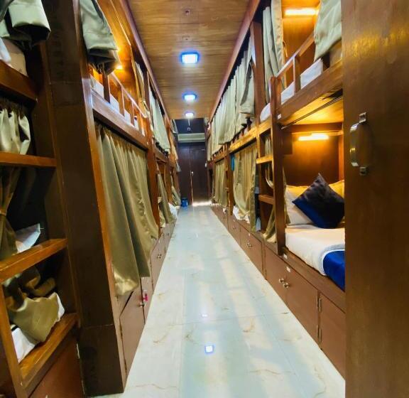 تختخواب و صبحانه Aman Dormitory 2