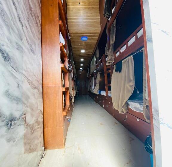 تختخواب و صبحانه Aman Dormitory 2