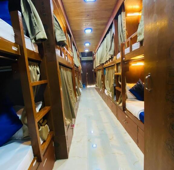 تختخواب و صبحانه Aman Dormitory 2