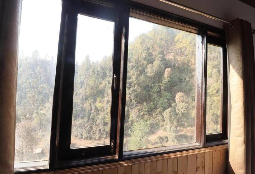 مبيت وإفطار Backwoods Suites Shimla