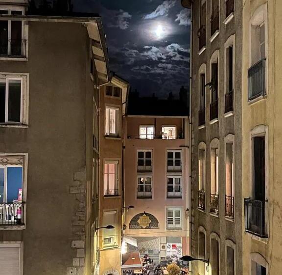 Bed and Breakfast Chambre Spacieuse Dans Magnifique Appartement Xvii