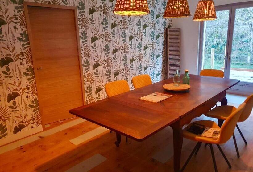 ベッドアンドブレックファースト Chambres D Hôtes Du Domaine De Bourbacoup