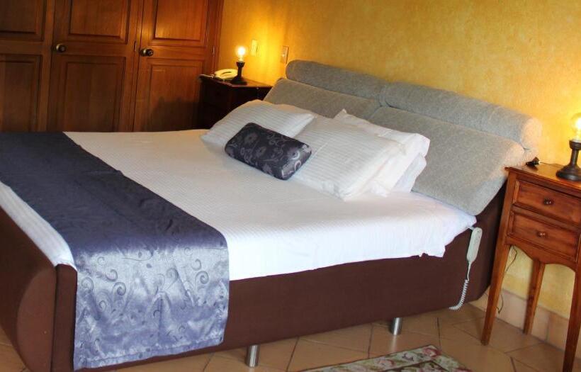 ベッドアンドブレックファースト Finca Hotel La Masia