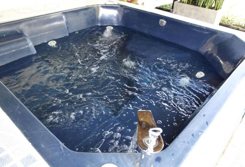 ベッドアンドブレックファースト Finca Hotel La Masia