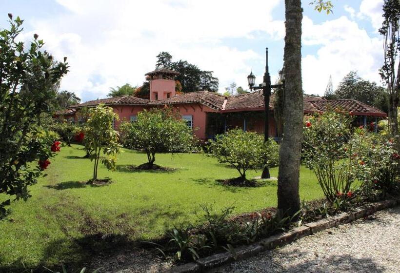 ベッドアンドブレックファースト Finca Hotel La Masia