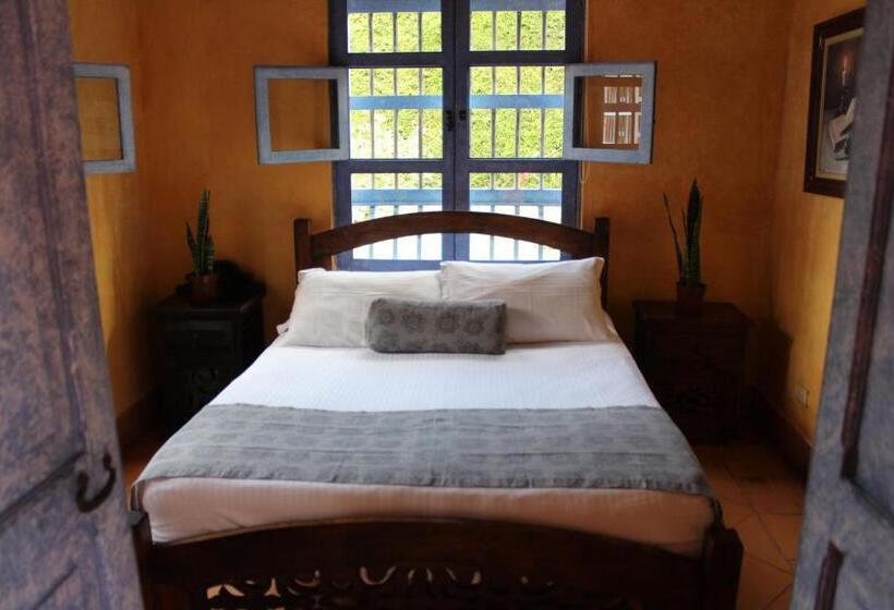 ベッドアンドブレックファースト Finca Hotel La Masia