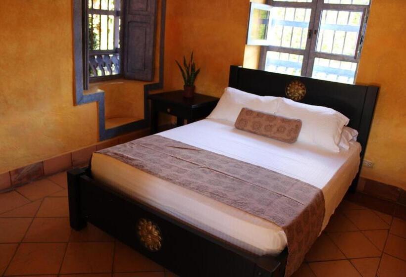 ベッドアンドブレックファースト Finca Hotel La Masia