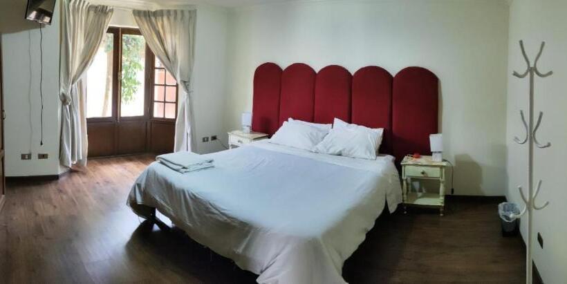 تختخواب و صبحانه Golden House Guesthouse