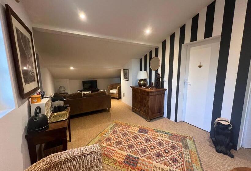 민박 La Maison Du Bosquet