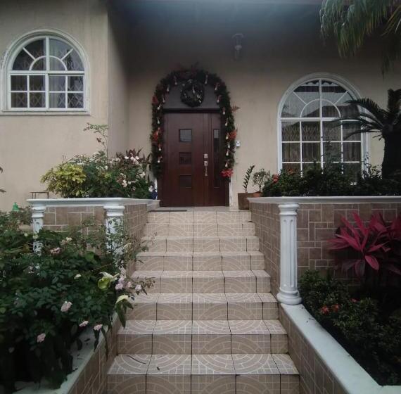 住宿加早餐  Posada De Zory