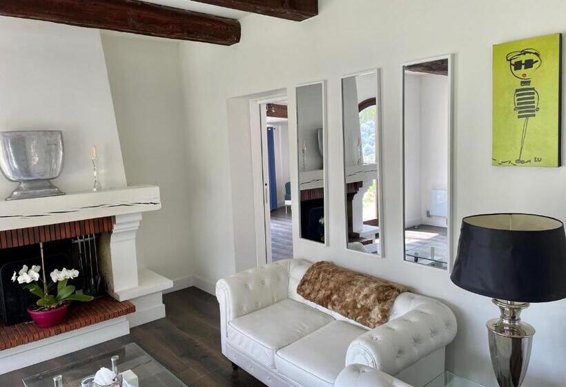 Bed & Breakfast At Villa Monti