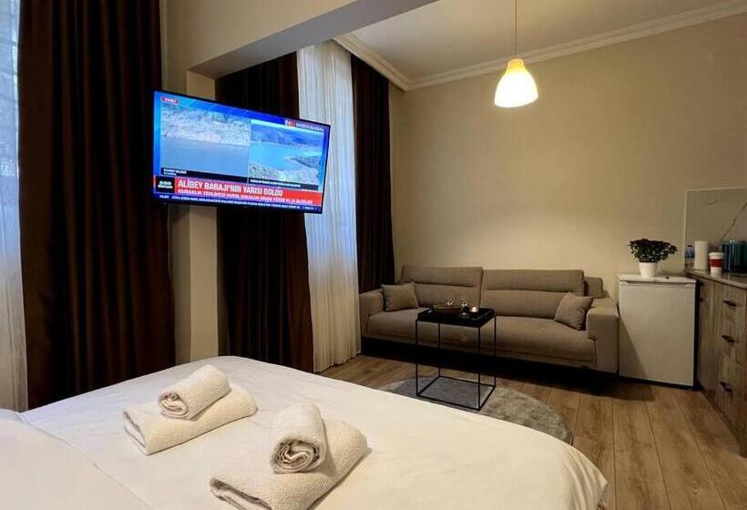 Comelivego Cihangir 12