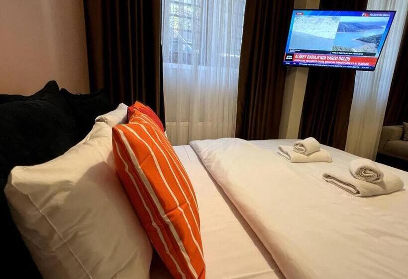 Comelivego Cihangir 12