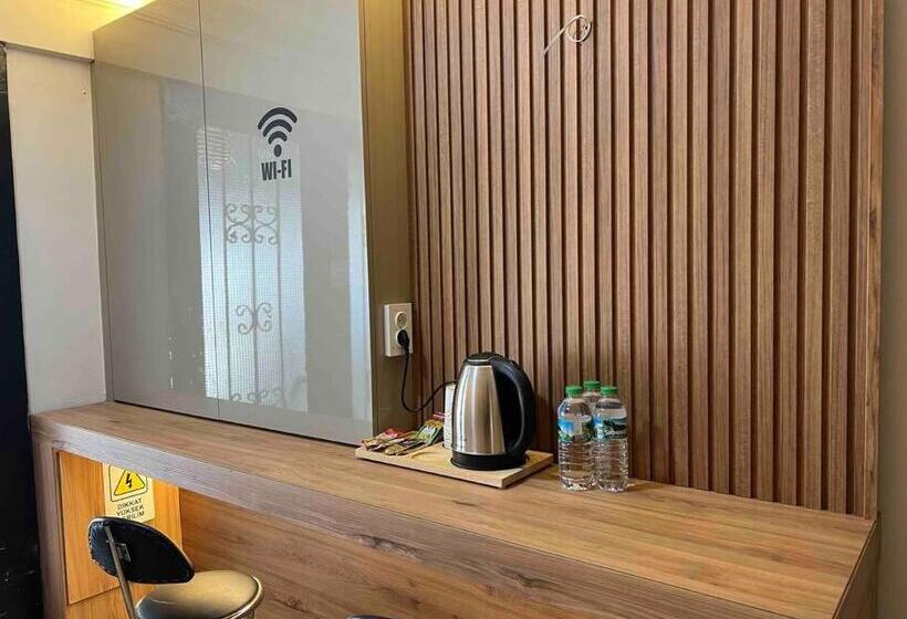 Comelivego Cihangir 12