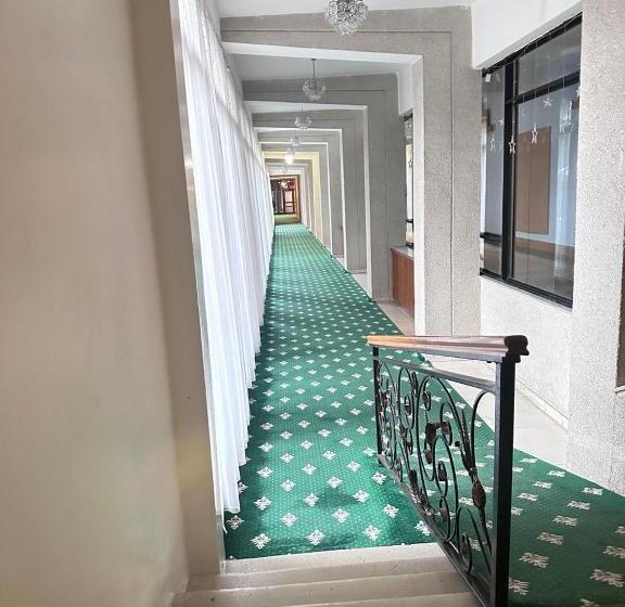 هتل санаторий аврора