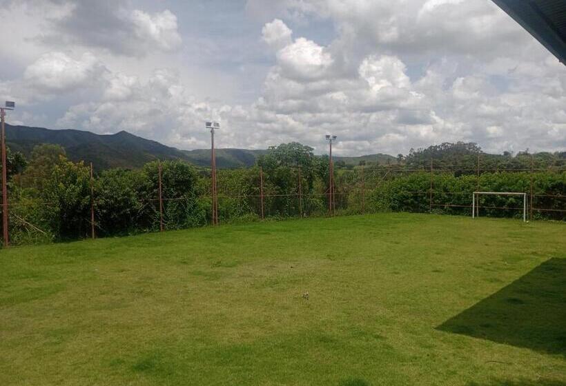 Отель Agencia E Pousada Capitolio Mg