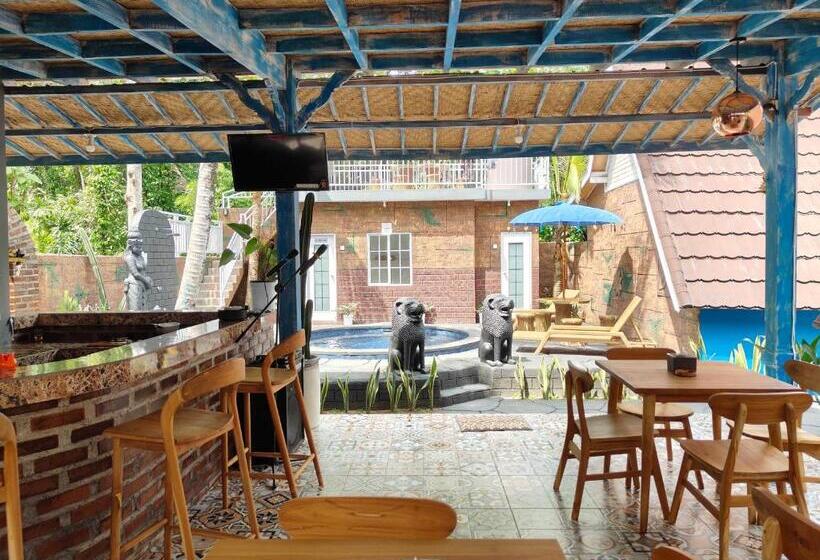 בית מלון כפרי Byron Jungle Resort