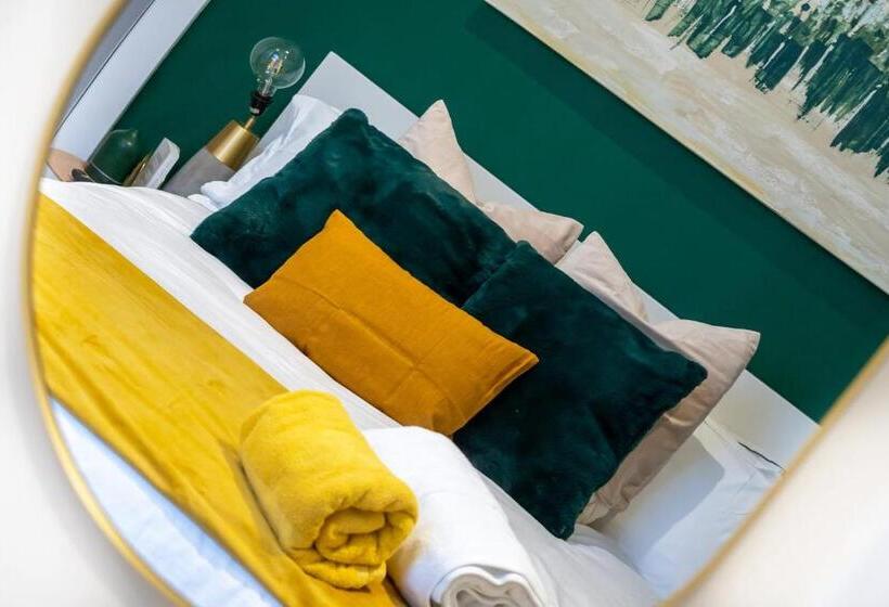 カプセルホテル The Green Room