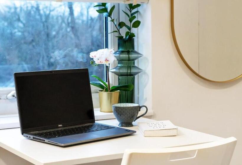 カプセルホテル The Green Room