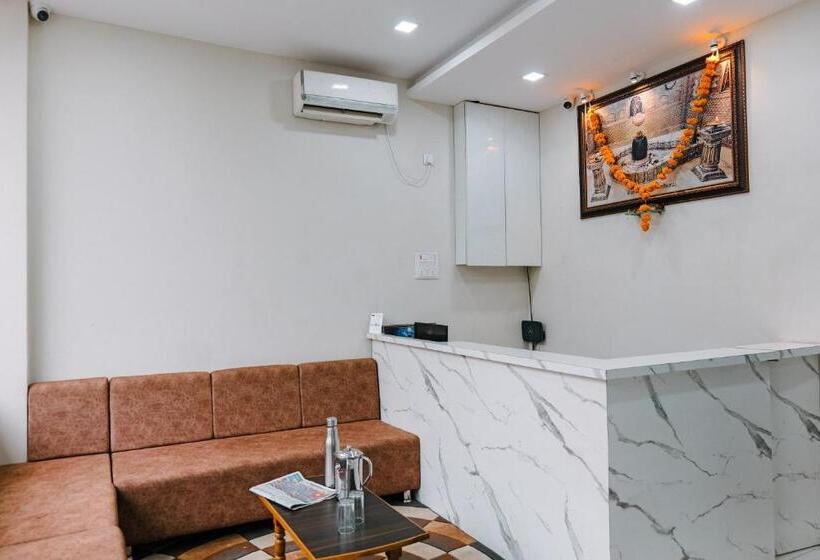 בית מלון כפרי Dev Ani Palace