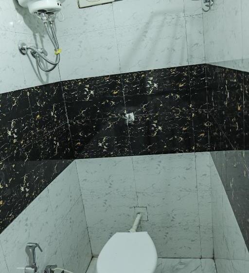 בית מלון כפרי Dev Ani Palace