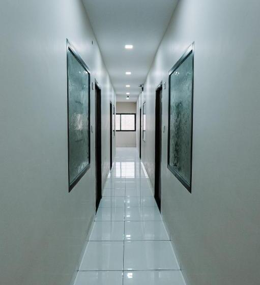 בית מלון כפרי Dev Ani Palace