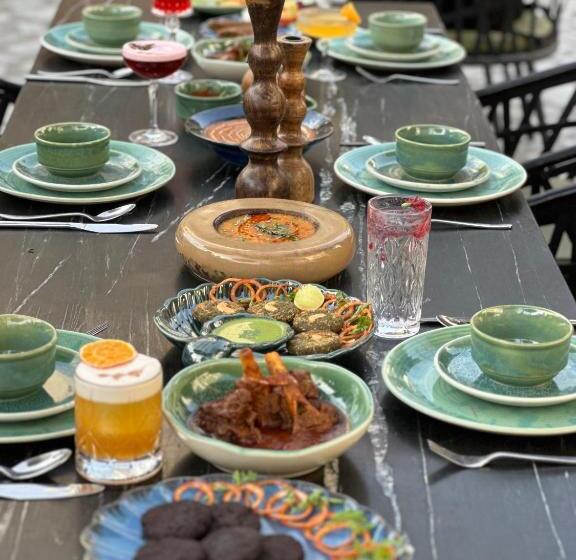 Отель Dyore House By Bharat Mahal Palace