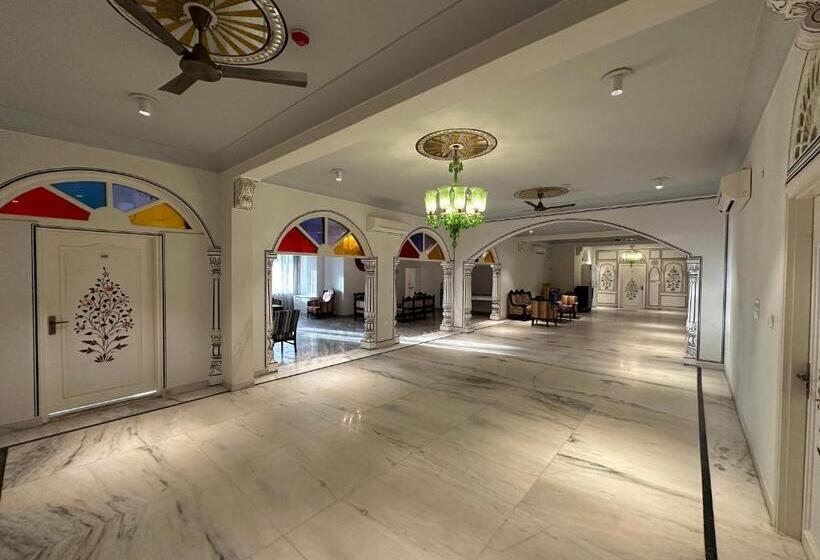 Отель Dyore House By Bharat Mahal Palace