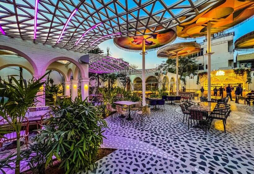 Отель Dyore House By Bharat Mahal Palace