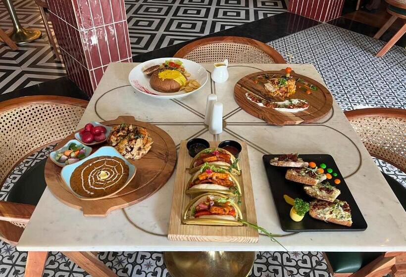 Отель Dyore House By Bharat Mahal Palace