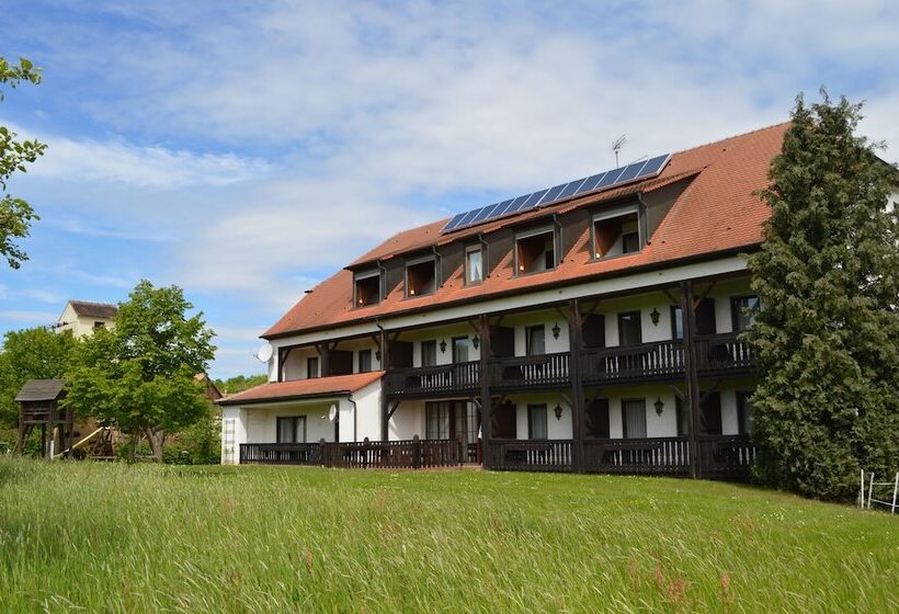 ホテル Gasthof Pension Grüne Au