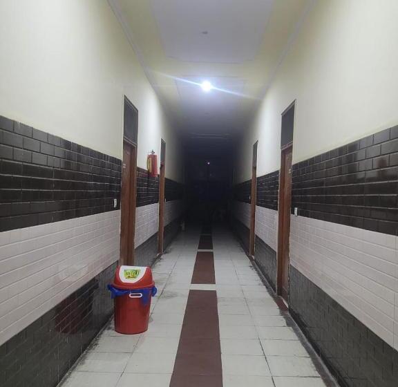 Отель Green Palace