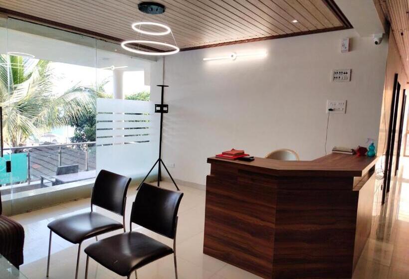 Fabhotel Green Valley I