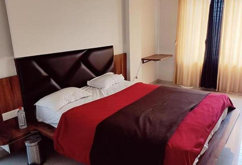 Fabhotel Green Valley I