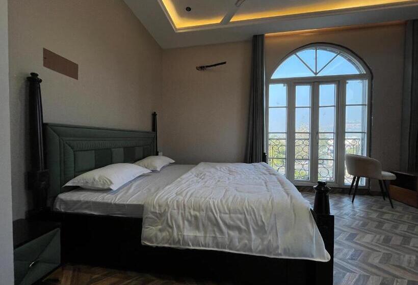 فندق Hari Leela Fort View Palace