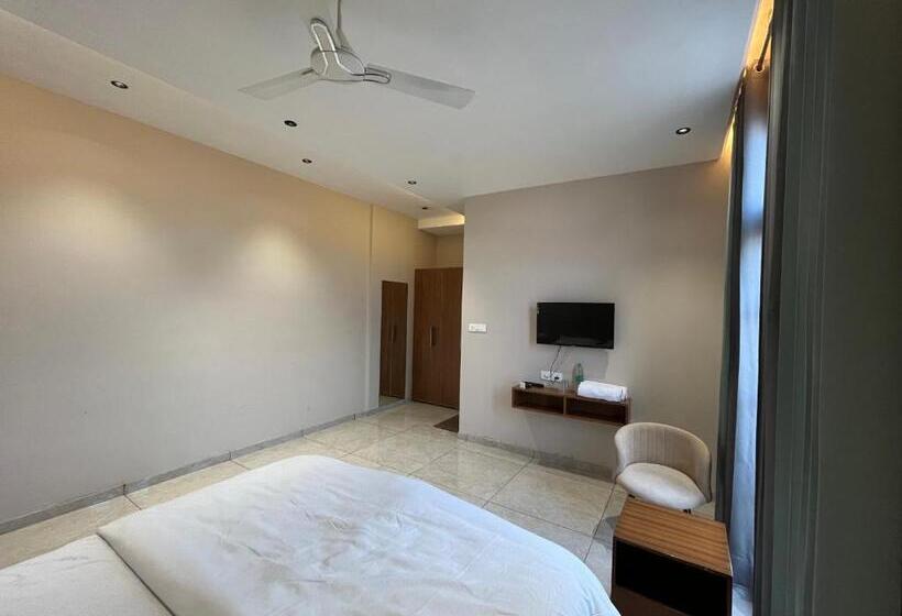 Hotel Hari Leela Fort View Palace