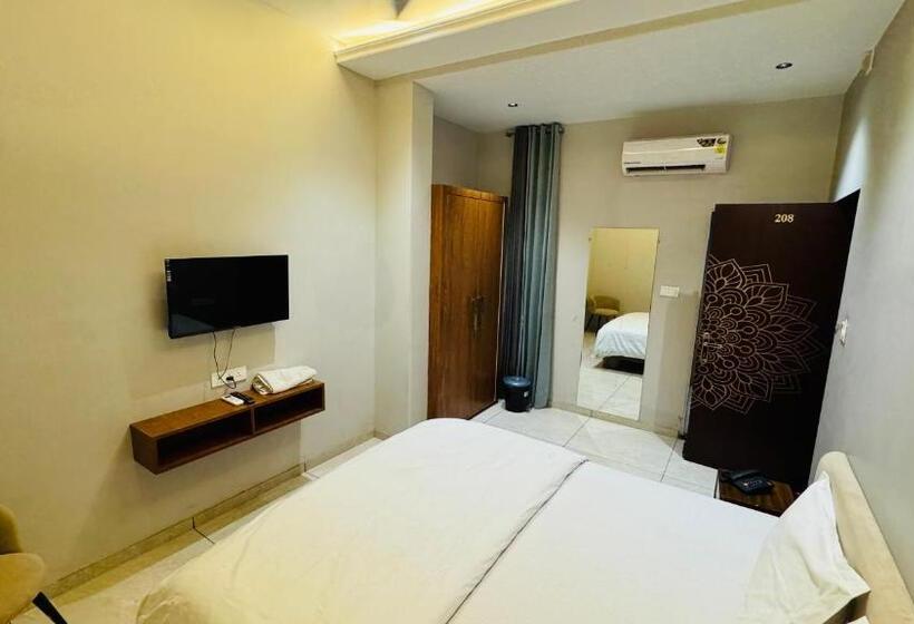 Hotel Hari Leela Fort View Palace